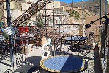 هاستل Auberge Amougar