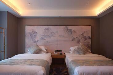 Baian Art Hotel Luzhou