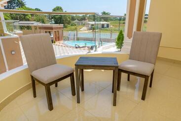 تختخواب و صبحانه Dubai Infinite Luxury Suites