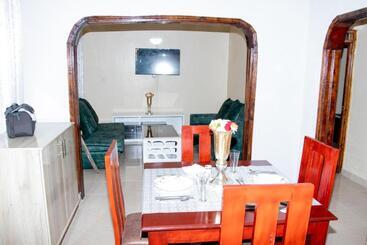 تختخواب و صبحانه Lavish Haven Home