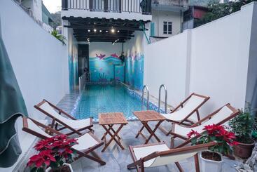 تختخواب و صبحانه Strawberry House , Tour & Motorbikes Rentel