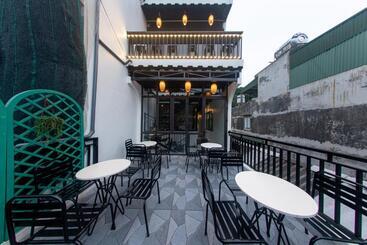تختخواب و صبحانه Strawberry House , Tour & Motorbikes Rentel