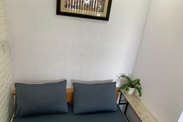 هتل Bồ Công Anh Hostel
