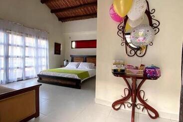 هتل Las Palmas Melgar