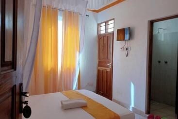 هتل Manas Mtwapa Mombasa