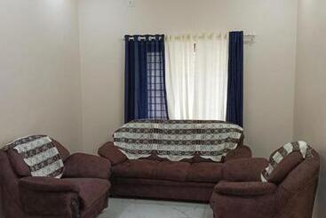 هتل Sri Padmanabha Tourist Home