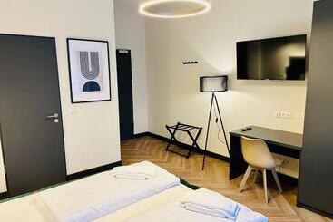 Motel Blue Messe