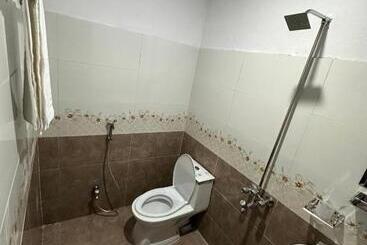 پانسیون Decent Lodge Guest House