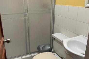 پانسیون Hostal Alborada