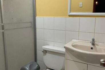 پانسیون Hostal Alborada