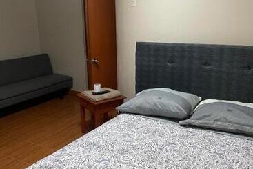 پانسیون Hostal Alborada