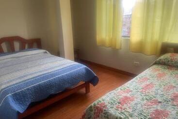 پانسیون Hostal Alborada