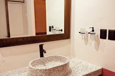 پانسیون Lidia Anturios Suites