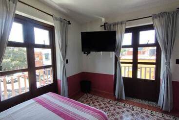 پانسیون Lidia Anturios Suites