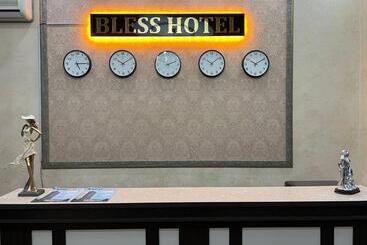 تختخواب و صبحانه Bless