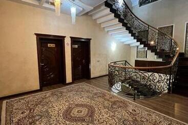 تختخواب و صبحانه Bless