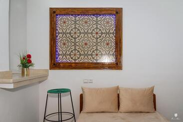 تختخواب و صبحانه Dar Blanca