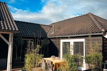 تختخواب و صبحانه De Appelhoeve