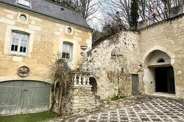تختخواب و صبحانه Maison D Hôtes Prince Face Au Château Du Clos Luce