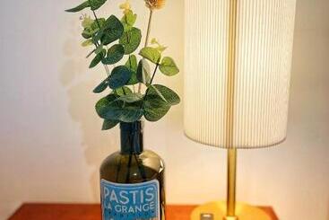 تختخواب و صبحانه Chambre Pastis