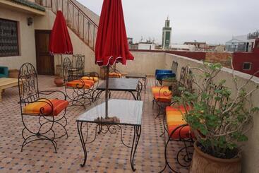 تختخواب و صبحانه Riad Andalousse