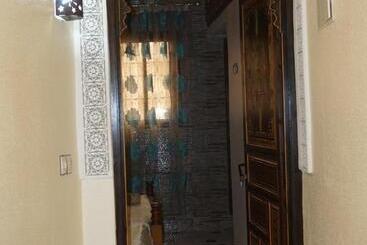 تختخواب و صبحانه Riad Andalousse