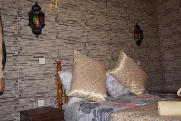 تختخواب و صبحانه Riad Andalousse