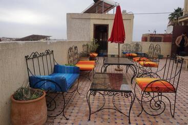 تختخواب و صبحانه Riad Andalousse