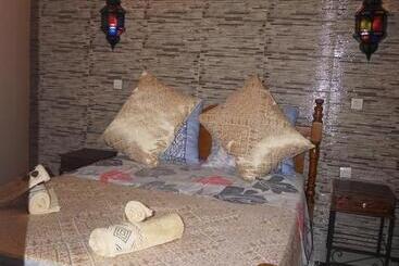 تختخواب و صبحانه Riad Andalousse