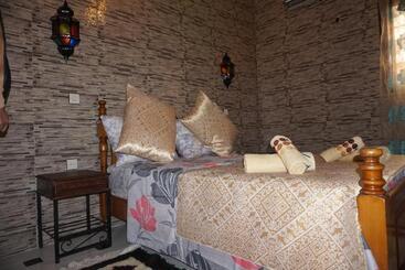 تختخواب و صبحانه Riad Andalousse