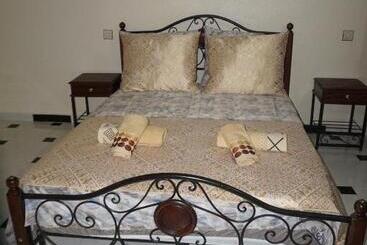 تختخواب و صبحانه Riad Andalousse