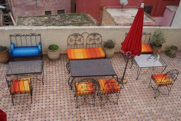 تختخواب و صبحانه Riad Andalousse