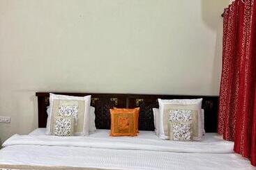 تختخواب و صبحانه Supyar Mahal