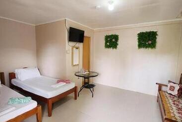 هتل Barber S Resort
