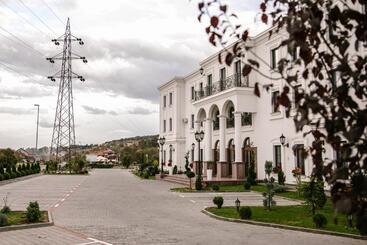 هتل Beli Dvor