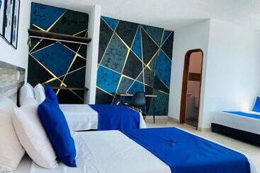 هتل Calle Real Inn