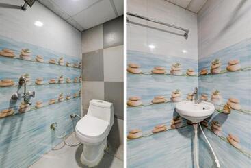 هتل Collection O Chandra Guest House