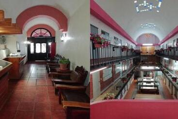 هتل کپسول Hostal De Escandón