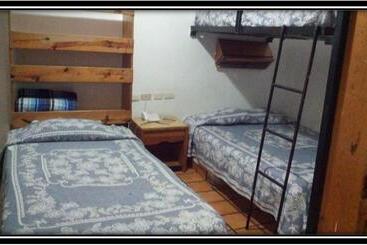 هتل کپسول Hostal De Escandón