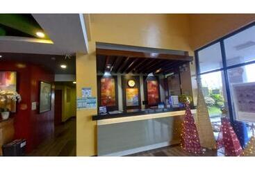 هتل Oyo 1037 Lendes Tourist Inn Main