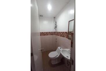 هتل Oyo 1037 Lendes Tourist Inn Main