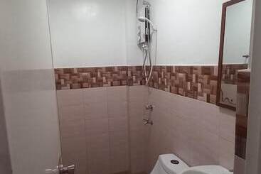 هتل Oyo 1037 Lendes Tourist Inn Main
