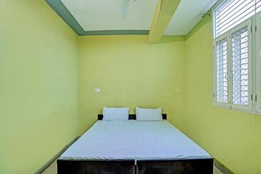 酒店 Oyo R.k Bohra Guest House