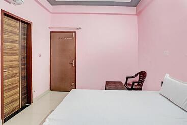 酒店 Oyo R.k Bohra Guest House