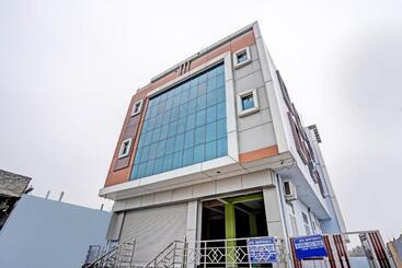 酒店 Oyo R.k Bohra Guest House