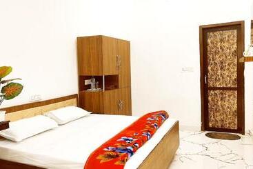 هتل The Paradise Suites Studios High Rated Rooms In Area