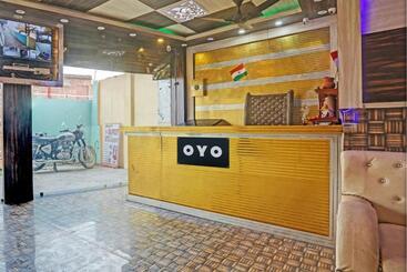 Oyo Flagship New Rajpoot Hotel Banquet