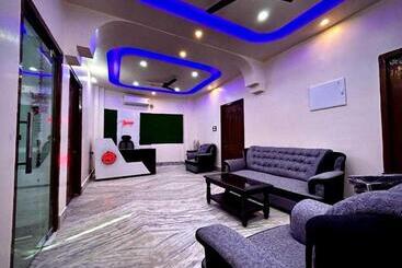 Oyo Hotel Shrikaya