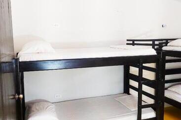 پانسیون Amalaya Hostel