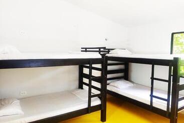 پانسیون Amalaya Hostel